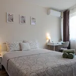 1br Nomad-friendly 15mins Walk To Centre With Designated Workspace * Varna