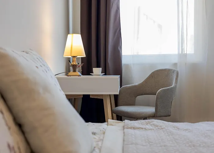 Апартаменты 1br Nomad-friendly 15mins Walk To Centre With Designated Workspace *