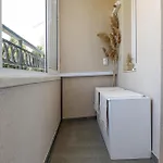 公寓 1br Nomad-friendly 15mins Walk To Centre With Designated Workspace