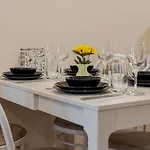 1br Nomad-friendly 15mins Walk To Centre With Designated Workspace 瓦爾納