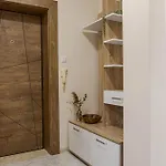 Appartement 1br Nomad-friendly 15mins Walk To Centre With Designated Workspace Varna