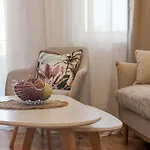 公寓 1br Nomad-friendly 15mins Walk To Centre With Designated Workspace