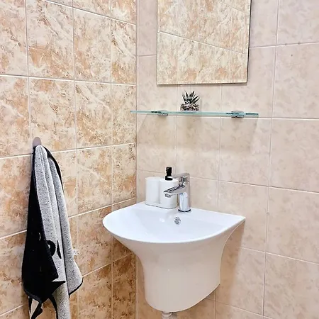 1br 8 Mins To With Designated Workspace Apartamento *