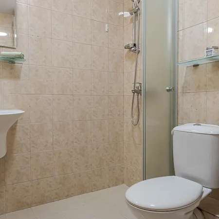 Apartment 1br Nomad-friendly 15mins Walk To Centre With Designated Workspace Varna