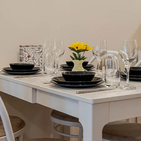 1br 8 Mins To With Designated Workspace Varna