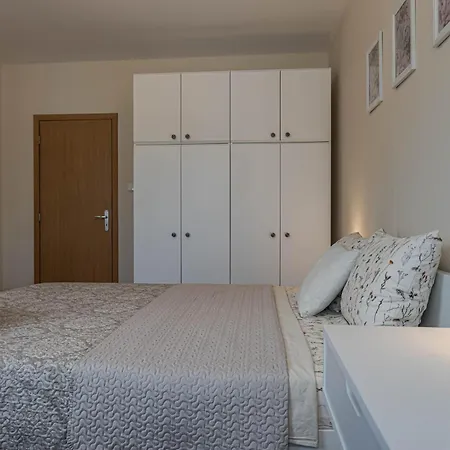 1br Nomad-friendly 15mins Walk To Centre With Designated Workspace Apartment