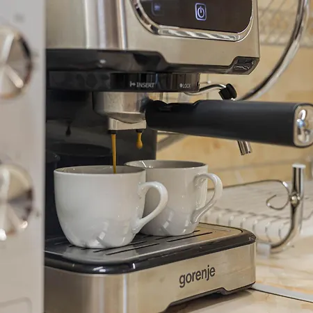 Apartamento 1br 8 Mins To With Designated Workspace Varna