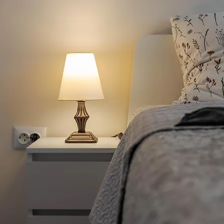 1br 8 Mins To With Free Street Parking *