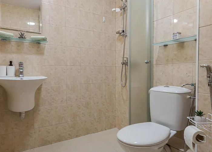 Apartment 1br Nomad-friendly 15mins Walk To Centre With Designated Workspace Varna