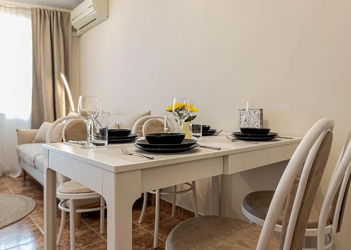 Apartment 1br Nomad-friendly 15mins Walk To Centre With Designated Workspace *