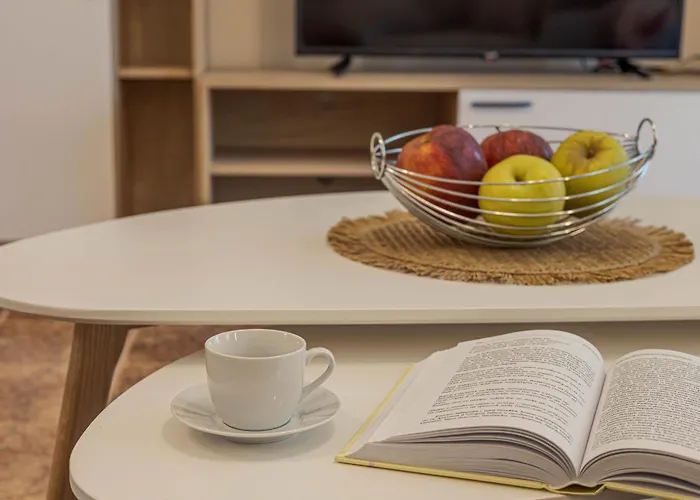 Apartment 1br Nomad-friendly 15mins Walk To Centre With Designated Workspace Varna