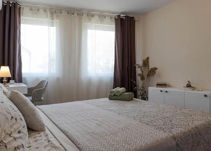 1br Nomad-friendly 15mins Walk To Centre With Designated Workspace *